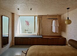 Scout - Architectural Design - Sleeps 6