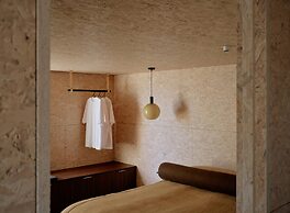 Scout - Architectural Design - Sleeps 6