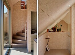 Scout - Architectural Design - Sleeps 6