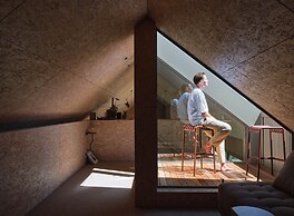 Scout - Architectural Design - Sleeps 6