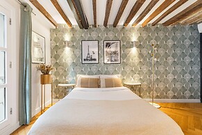 Amazing Historical Parisien Loft Next TO Louvre Area ! 6