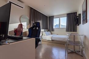 Aank Air Icheon Seolbong Lake