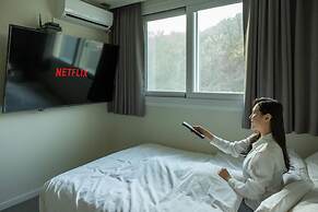 Aank Air Icheon Seolbong Lake