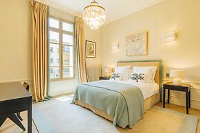 Luxury Mansion With Garden in Heart of Neuilly