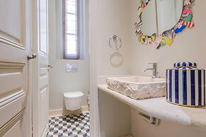 Luxury Mansion With Garden in Heart of Neuilly