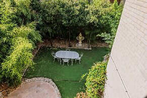 Luxury Mansion With Garden in Heart of Neuilly