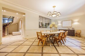 Luxury Mansion With Garden in Heart of Neuilly