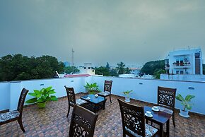 MADRAS INN - ALWARPET