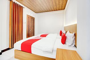 OYO 94371 Omah Sarindoyo