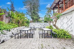 OYO 94371 Omah Sarindoyo