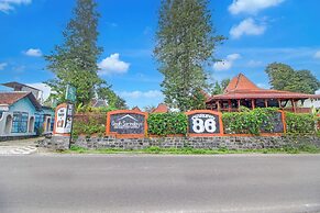 OYO 94371 Omah Sarindoyo