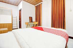 OYO 94371 Omah Sarindoyo