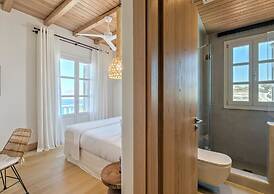 Villa With Resort Style Pool