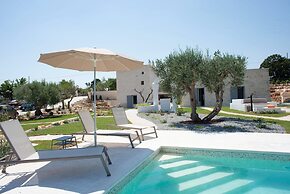 Idyllic Home With Pool Near Cisternino