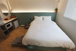 Yangpyeong Moonholidarak