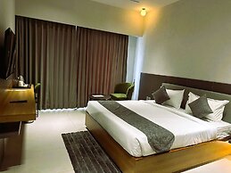 COURT REGALIA UNIT OF S & G FESTIVITIES