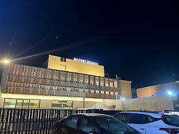 COURT REGALIA UNIT OF S & G FESTIVITIES