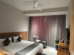 COURT REGALIA UNIT OF S & G FESTIVITIES