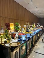 COURT REGALIA UNIT OF S & G FESTIVITIES