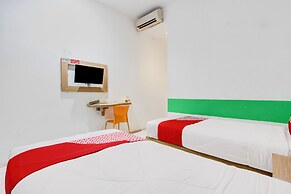 Collection O Jalan Slamet Riyadi Near Kampung Batik Kauman Formerly Ho