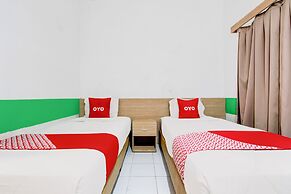 Collection O Jalan Slamet Riyadi Near Kampung Batik Kauman Formerly Ho