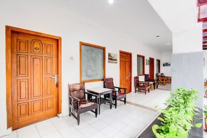 Collection O Jalan Slamet Riyadi Near Kampung Batik Kauman Formerly Ho