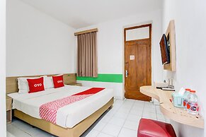 Collection O Jalan Slamet Riyadi Near Kampung Batik Kauman Formerly Ho