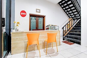 Collection O Jalan Slamet Riyadi Near Kampung Batik Kauman Formerly Ho