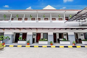 Collection O Jalan Slamet Riyadi Near Kampung Batik Kauman Formerly Ho