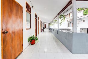 Collection O Jalan Slamet Riyadi Near Kampung Batik Kauman Formerly Ho