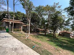 Mad Monkey Koh Sdach