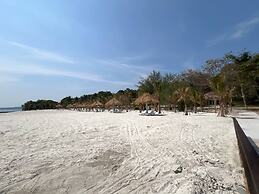 Mad Monkey Koh Sdach