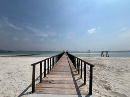 Mad Monkey Koh Sdach