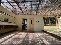 Mad Monkey Koh Sdach