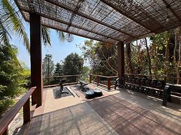 Mad Monkey Koh Sdach