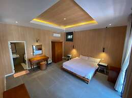 Mad Monkey Koh Sdach