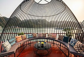 Luxury of the sea Cruise LanHa bay 5Star