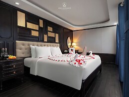 Luxury of the sea Cruise LanHa bay 5Star