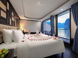 Luxury of the sea Cruise LanHa bay 5Star