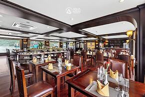 Luxury of the sea Cruise LanHa bay 5Star