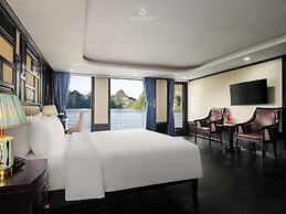 Luxury of the sea Cruise LanHa bay 5Star