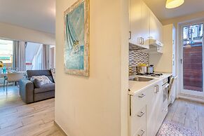 Il Regno Di Monica Attico Near The Sea