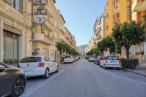 Il Regno Di Monica Attico Near The Sea