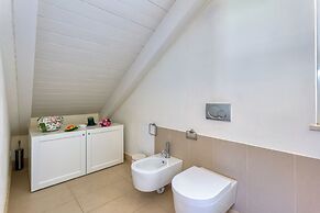 Il Regno Di Monica Attico Near The Sea