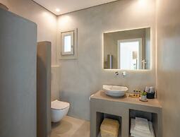 Nice Villa at Kalafatis Beach