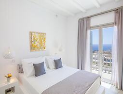 Nice Villa at Kalafatis Beach