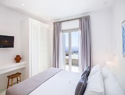 Nice Villa at Kalafatis Beach