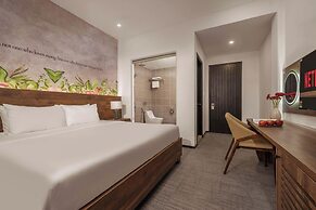 Kly Luxury Hotel