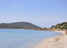 Studio Apartment in Residence With Swimming Pool