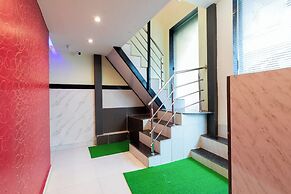 Hotel Shera Residency